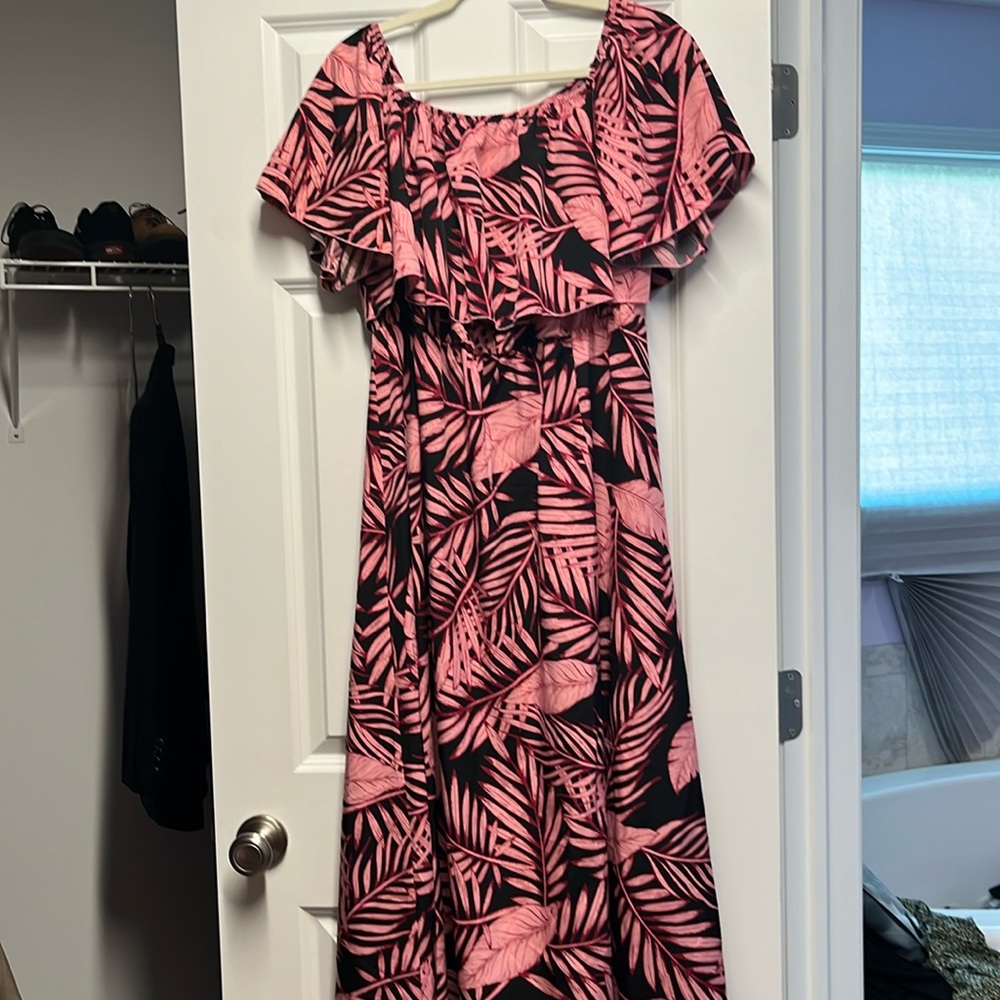 Brand New w/Tags Off the Shoulder Size Large